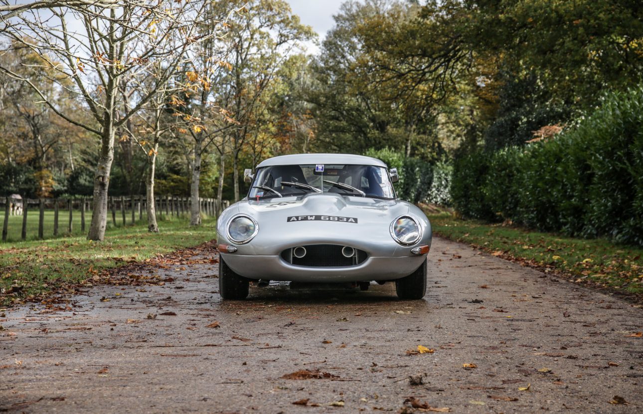  Jaguar E-type Roadster 3.8 semi-lightweight